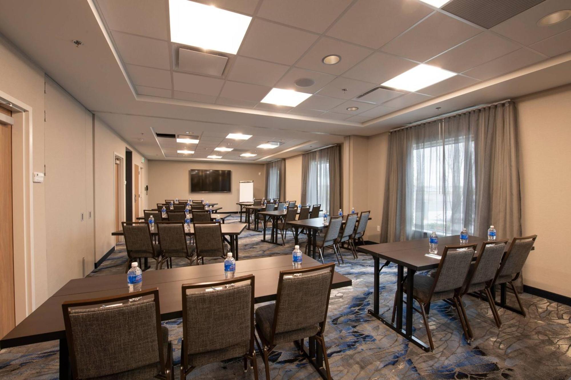 Hotel Fairfield By Marriott Edmonton International Airport Nisku